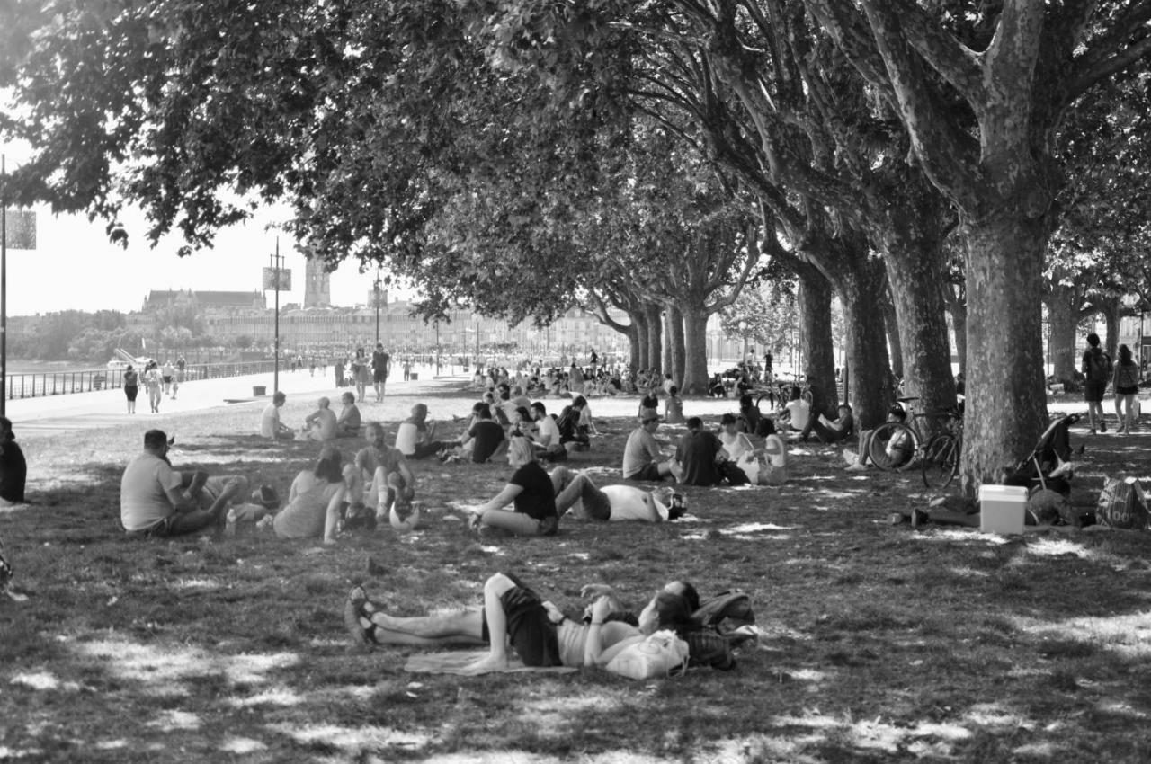 Romance au coeur de Bordeaux / Jardin Public Exterior foto